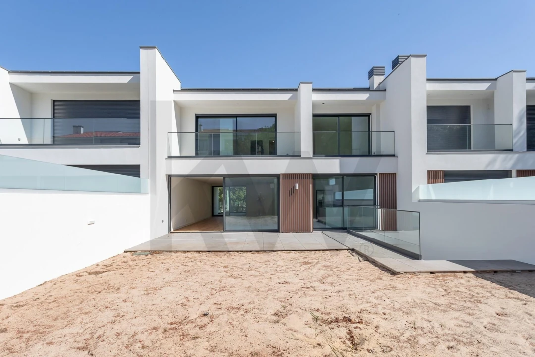 Moradia T5 para Venda em Barcarena Foto 80