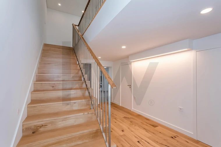 Moradia T5 para Venda em Barcarena Foto 7