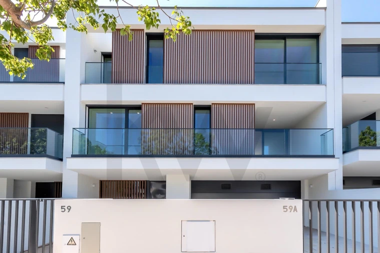 Moradia T5 para Venda em Barcarena Foto 64