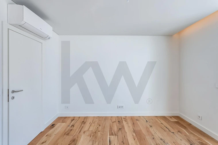 Moradia T5 para Venda em Barcarena Foto 44