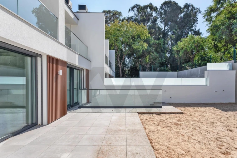 Moradia T5 para Venda em Barcarena Foto 77