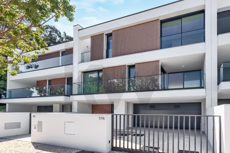 Moradia T5 para Venda em Barcarena Foto 2