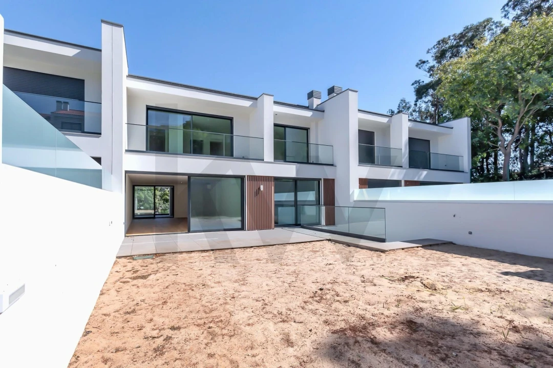 Moradia T5 para Venda em Barcarena Foto 3