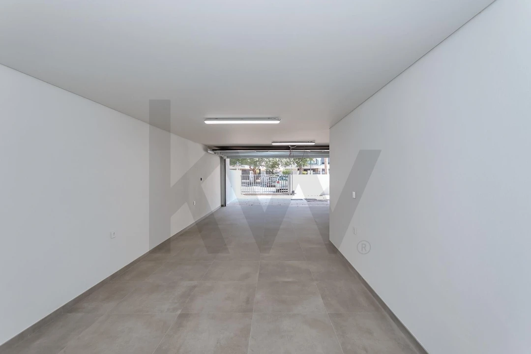 Moradia T5 para Venda em Barcarena Foto 69