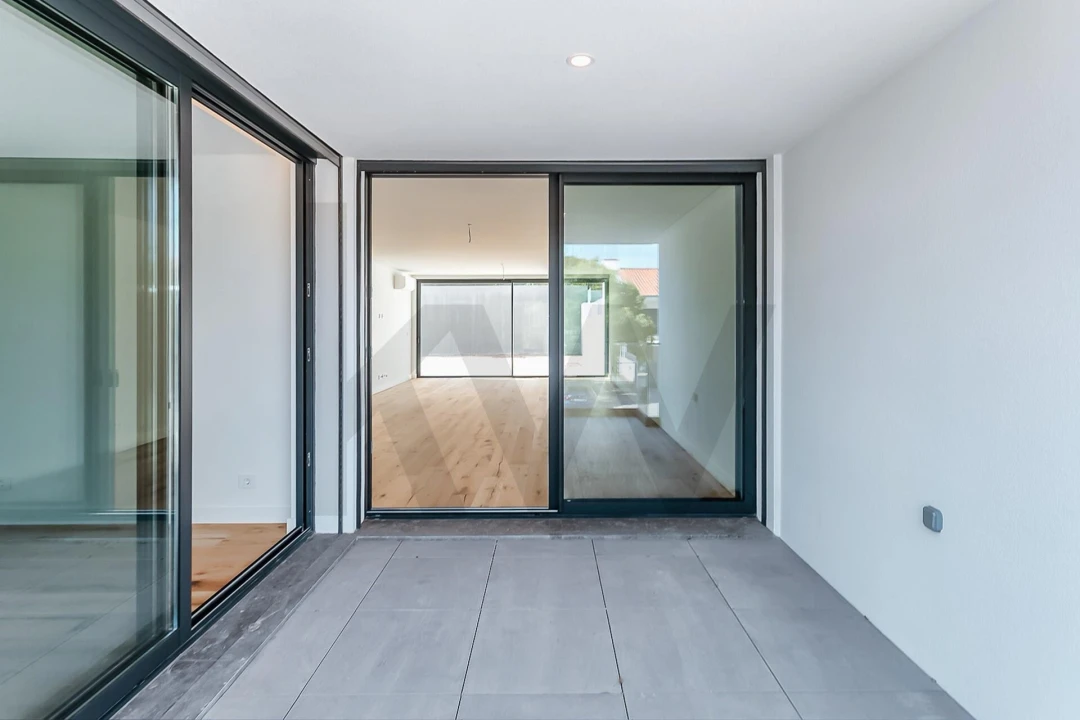 Moradia T5 para Venda em Barcarena Foto 13