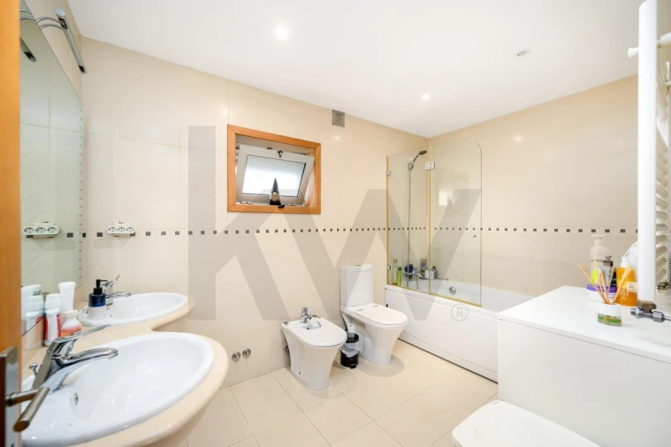 Moradia T4 para Venda em Moreira Foto 36