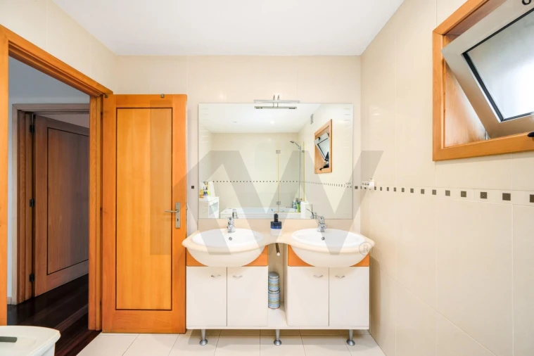 Moradia T4 para Venda em Moreira Foto 37