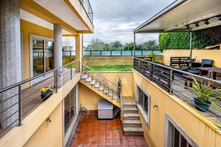 Moradia T4 para Venda em Moreira Foto 9