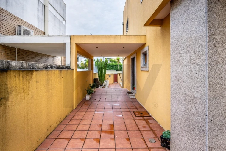 Moradia T4 para Venda em Moreira Foto 7