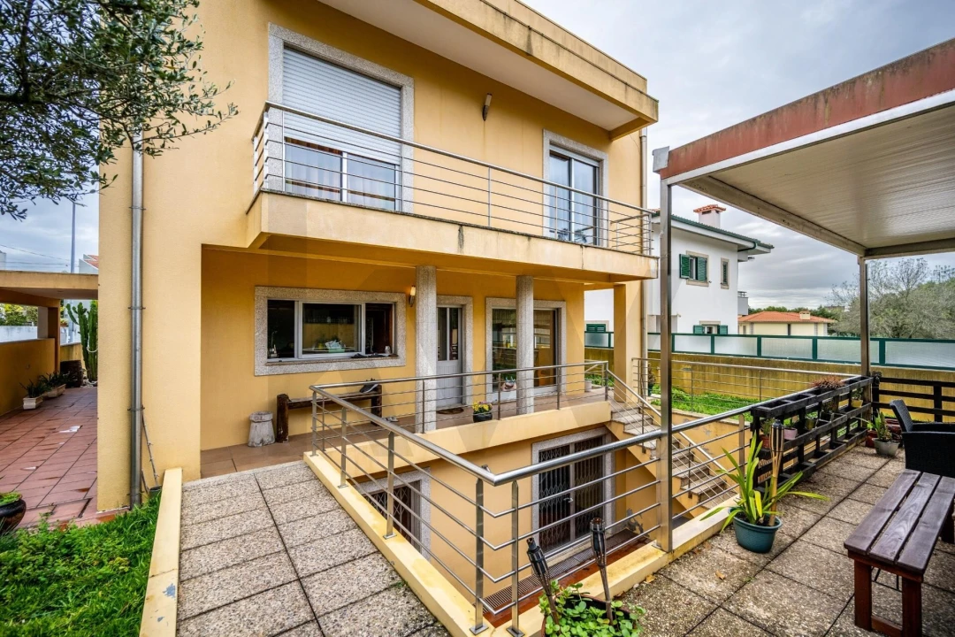 Moradia T4 para Venda em Moreira Foto 11