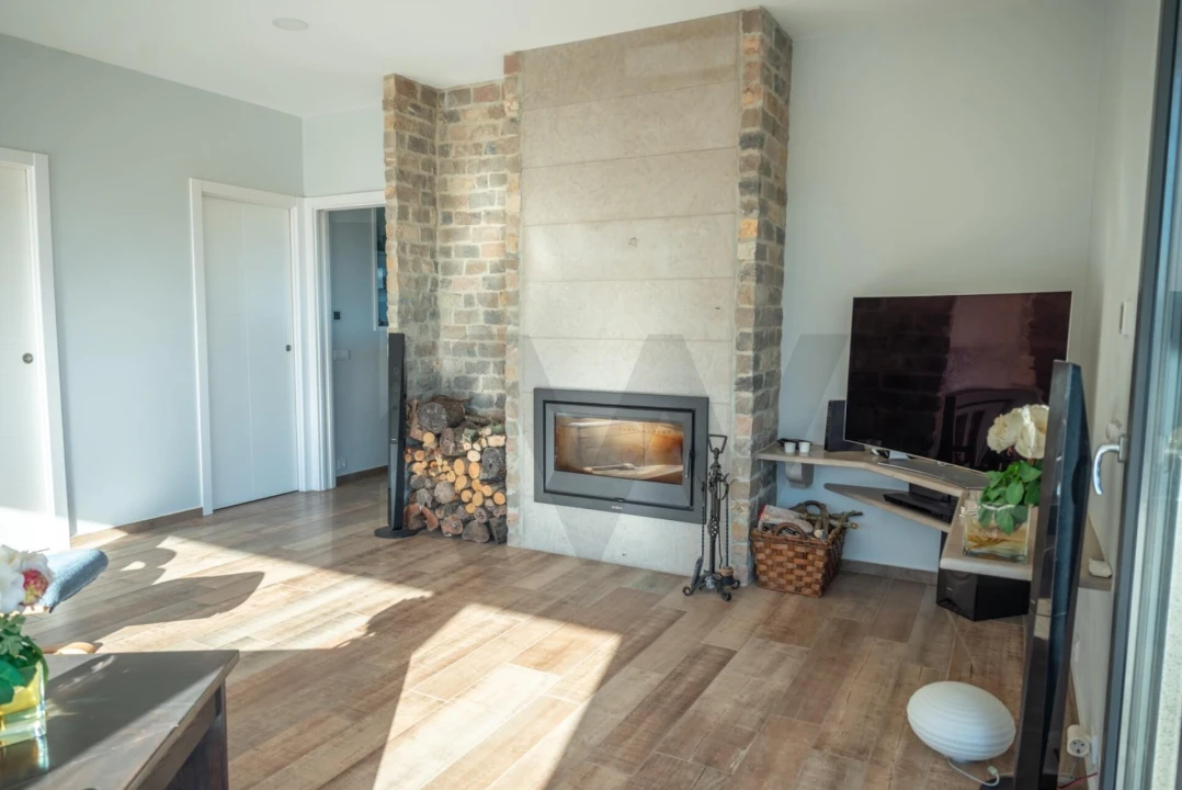 Moradia T4 para Venda em Santa Catarina da Fonte do Bispo Foto 33