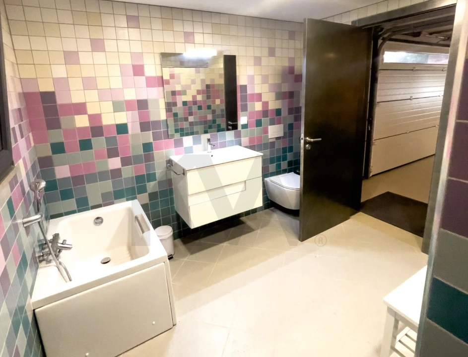 Moradia T4 para Venda em Santa Catarina da Fonte do Bispo Foto 84