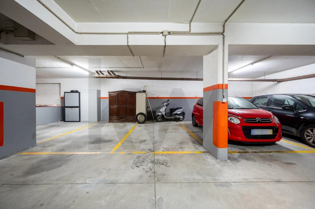 Apartamento T2 para Venda em Canelas Foto 22