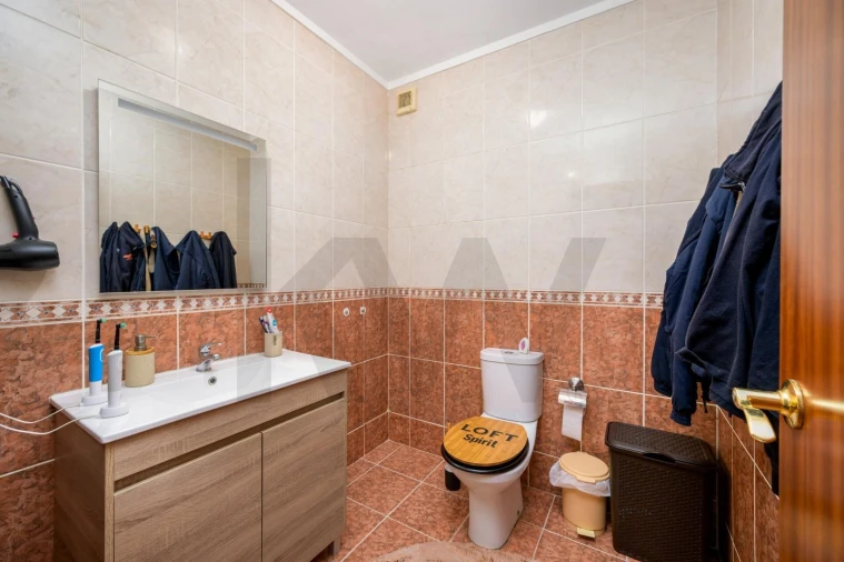 Apartamento T2 para Venda em Canelas Foto 20