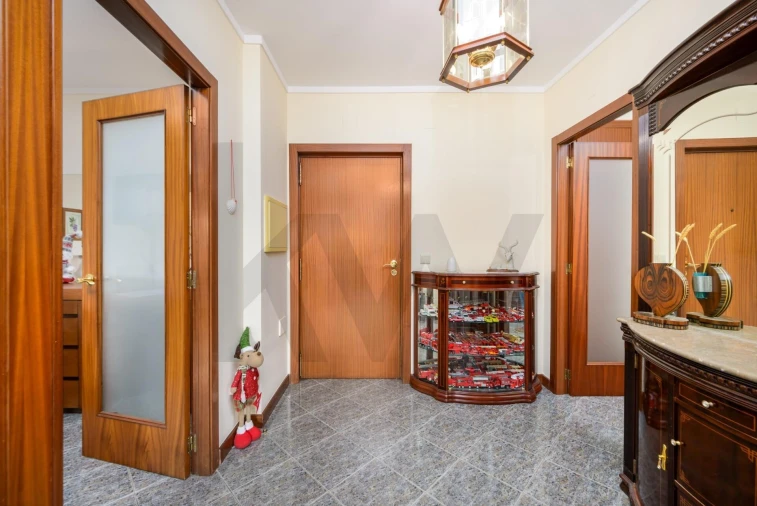 Apartamento T2 para Venda em Canelas Foto 7