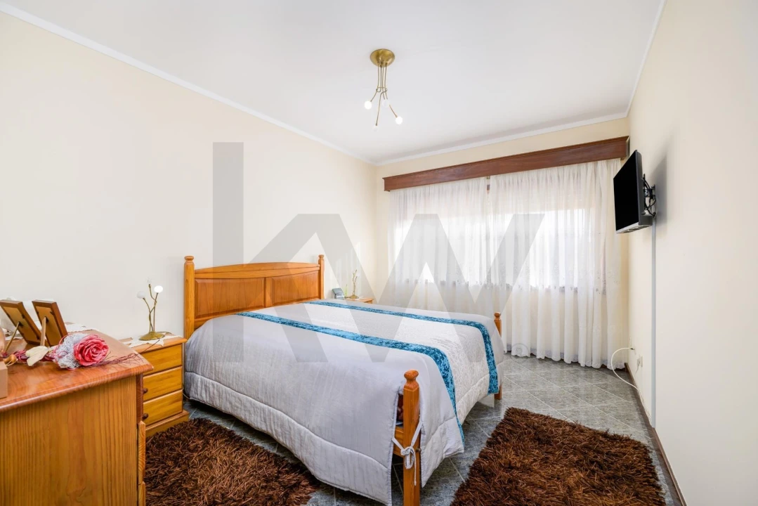 Apartamento T2 para Venda em Canelas Foto 16