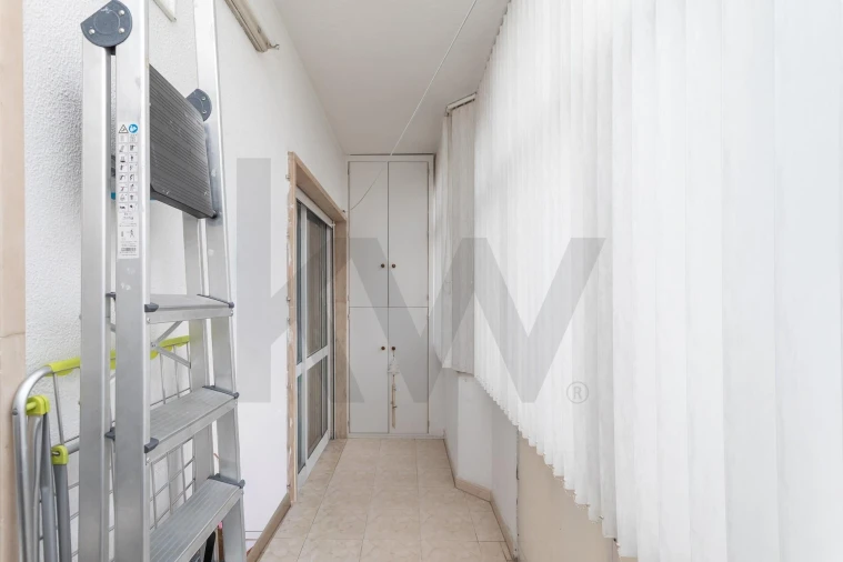 Apartamento T2 para Venda em Alfragide Foto 17