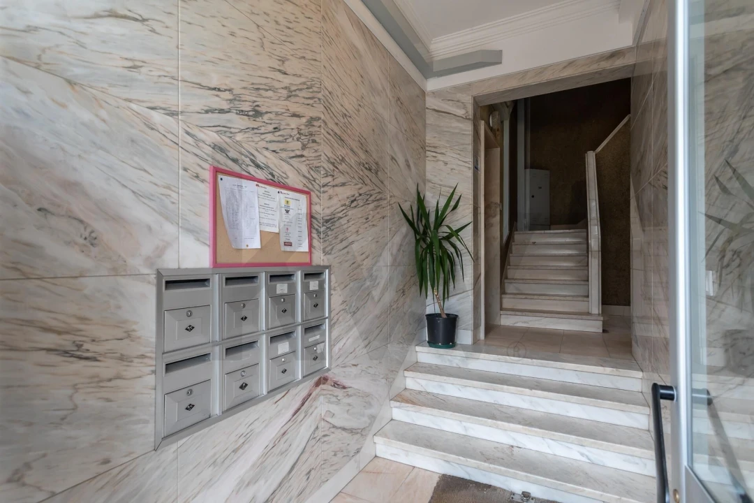 Apartamento T2 para Venda em Alfragide Foto 19