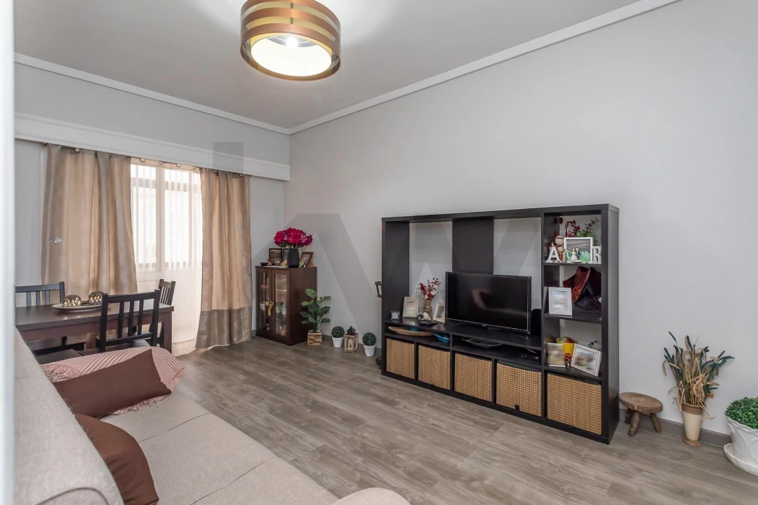 Apartamento T2 para Venda em Alfragide Foto 2