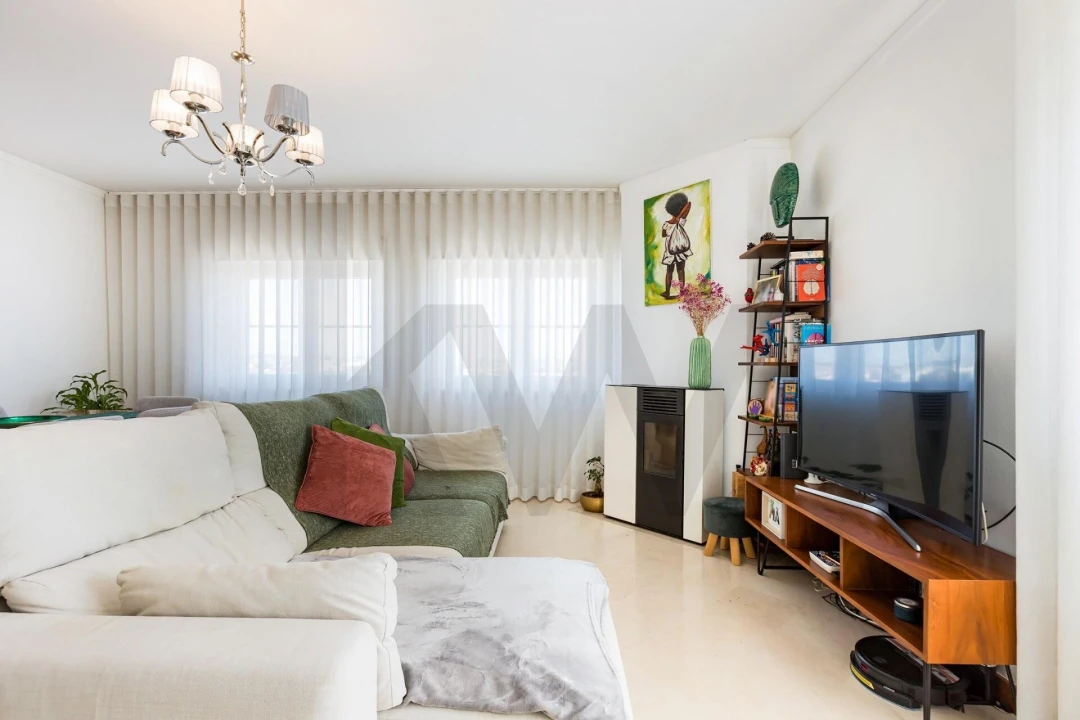 Apartamento T3 para Venda em Sacavém e Prior Velho Foto 8