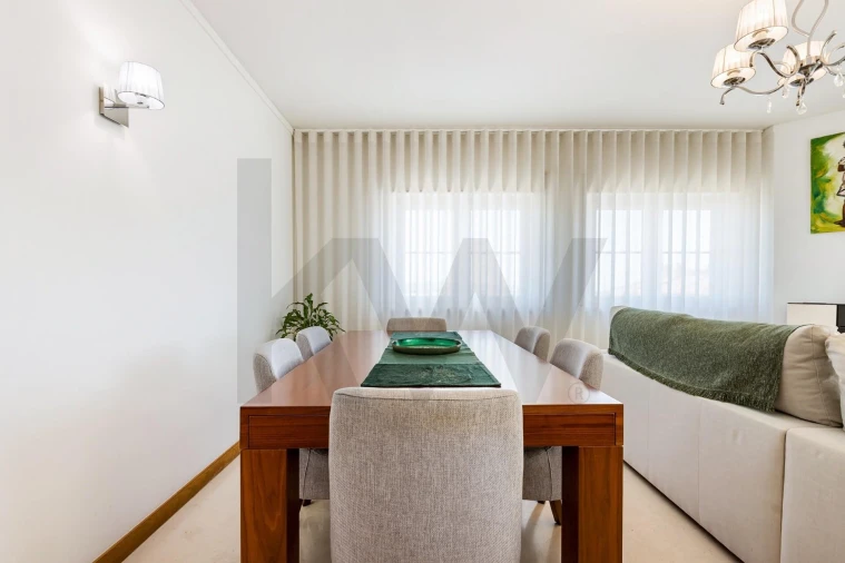 Apartamento T3 para Venda em Sacavém e Prior Velho Foto 6