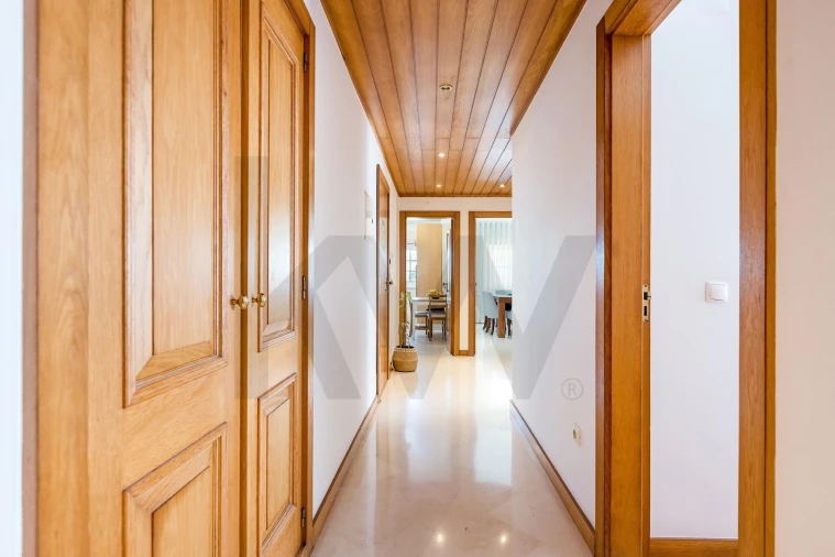 Apartamento T3 para Venda em Sacavém e Prior Velho Foto 3