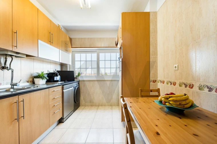 Apartamento T3 para Venda em Sacavém e Prior Velho Foto 10