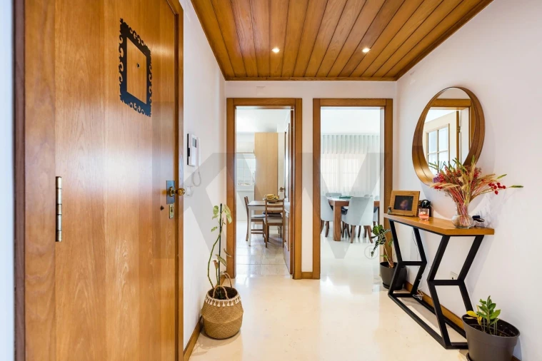 Apartamento T3 para Venda em Sacavém e Prior Velho Foto 2