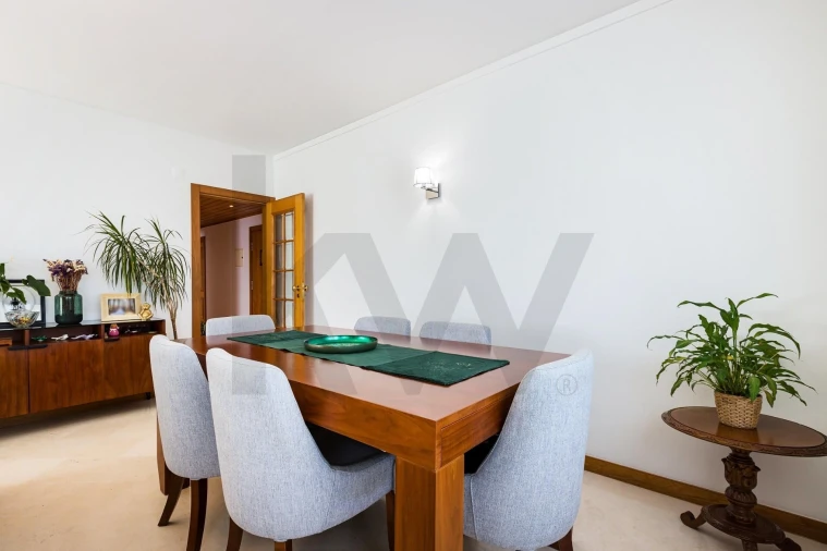 Apartamento T3 para Venda em Sacavém e Prior Velho Foto 9