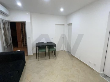 Moradia T4 para Venda em Charneca de Caparica e Sobreda