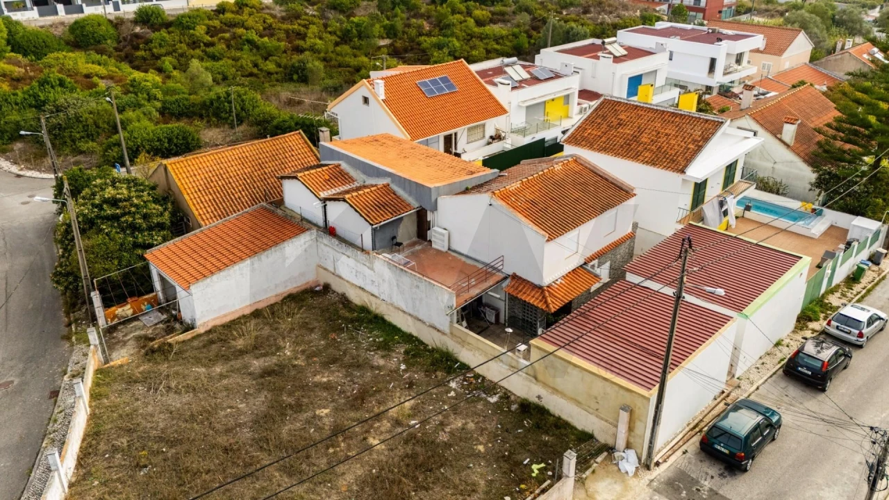 Moradia T4 para Venda em Charneca de Caparica e Sobreda Foto 1