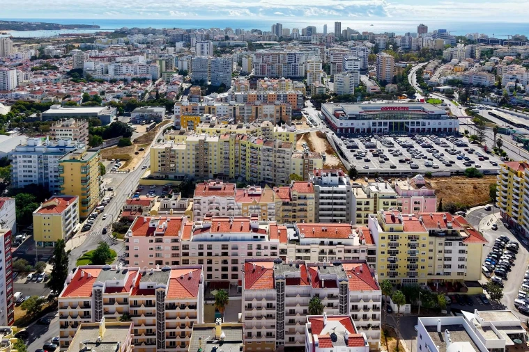 Apartamento T3 para Arrendamento em Portimão Foto 42