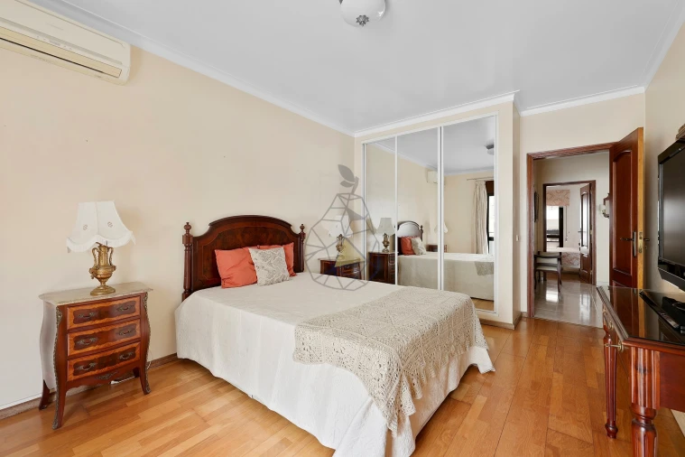 Apartamento T3 para Arrendamento em Portimão Foto 31