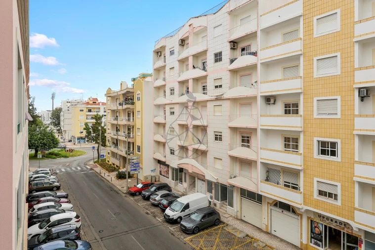 Apartamento T3 para Arrendamento em Portimão Foto 30