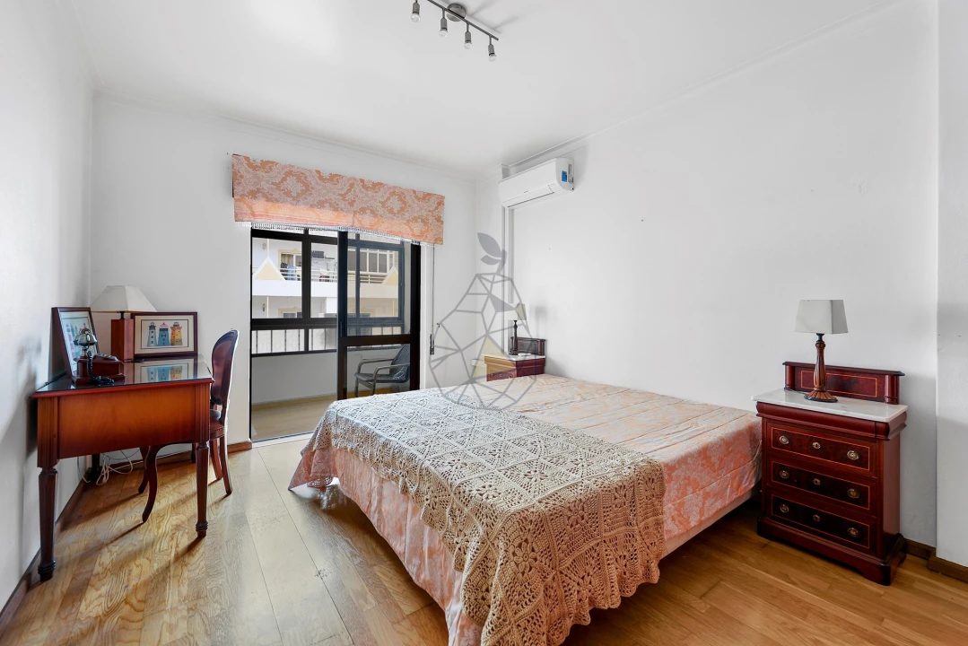 Apartamento T3 para Arrendamento em Portimão Foto 22