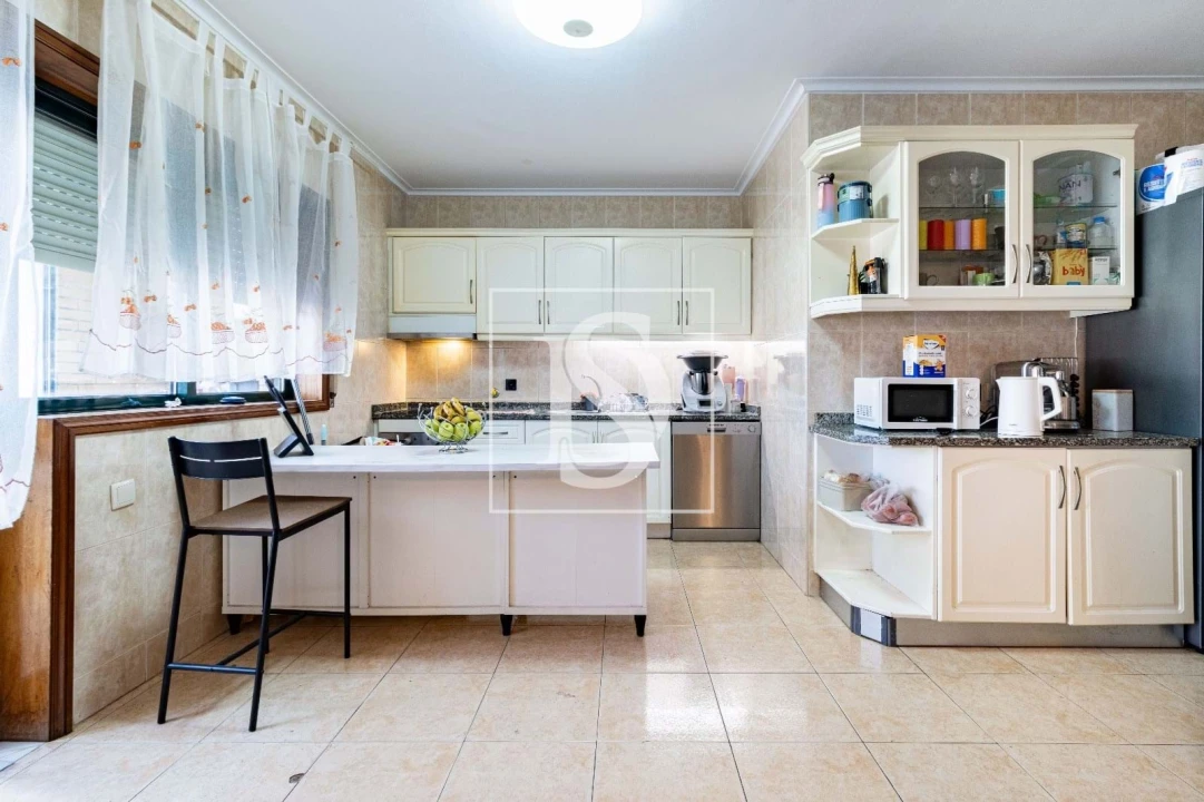 Apartamento T3 para Venda em Grijo Foto 17