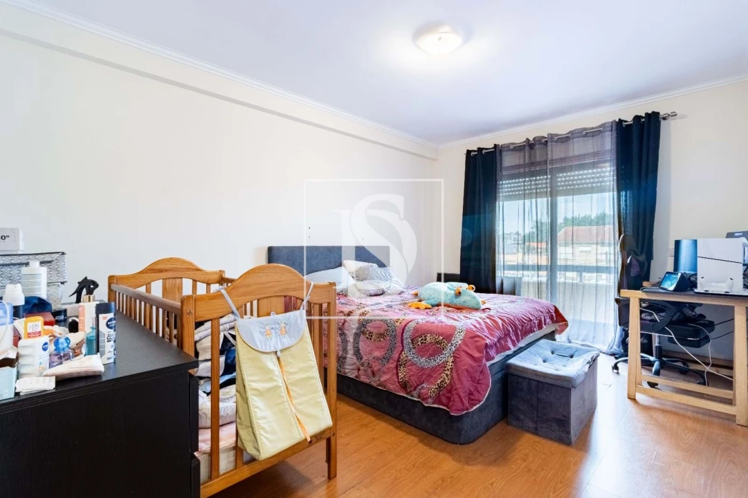 Apartamento T3 para Venda em Grijo Foto 5