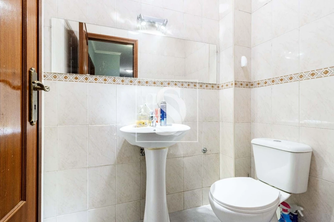 Apartamento T3 para Venda em Grijo Foto 14