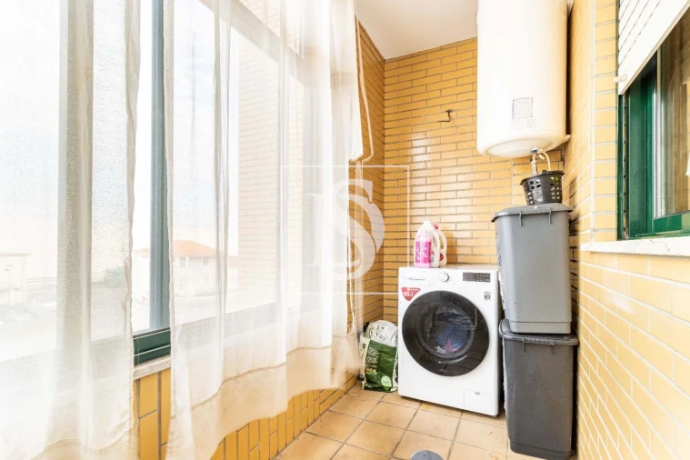 Apartamento T3 para Venda em Grijo Foto 18