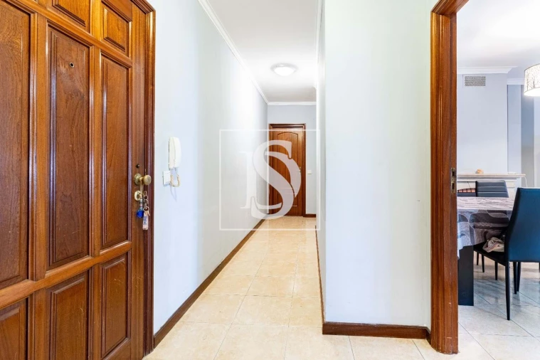 Apartamento T3 para Venda em Grijo Foto 16