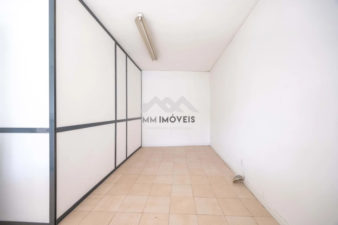 Armazém para Venda em Rio Tinto Foto 10