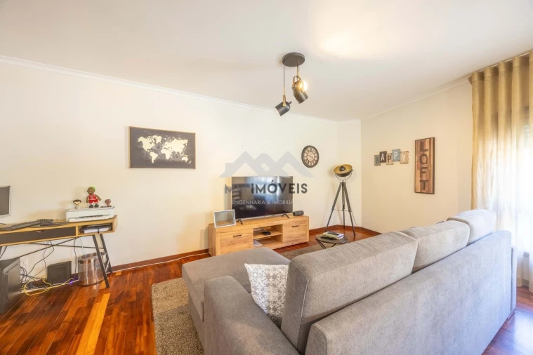 Apartamento T1 para Venda em Santa Marinha Foto 28