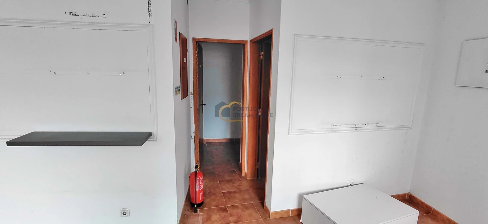 Prédio para Venda em São Bartolomeu de Messines Foto 11