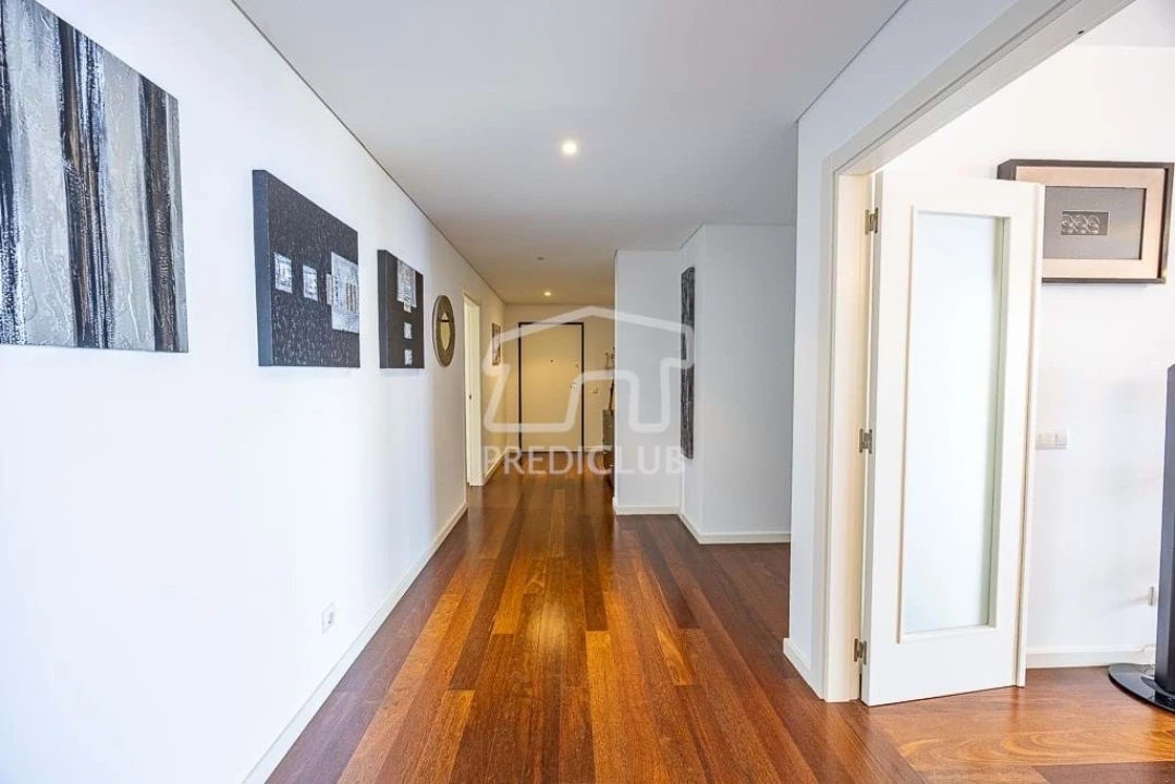 Apartamento T3 para Venda em São Martinho Foto 17