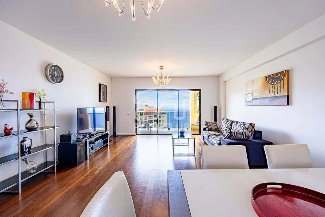 Apartamento T3 para Venda em São Martinho Foto 1