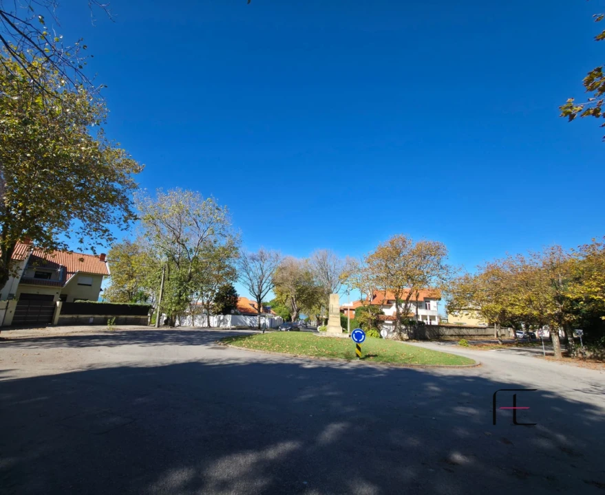 Terreno para Venda em Gulpilhares e Valadares Foto 2