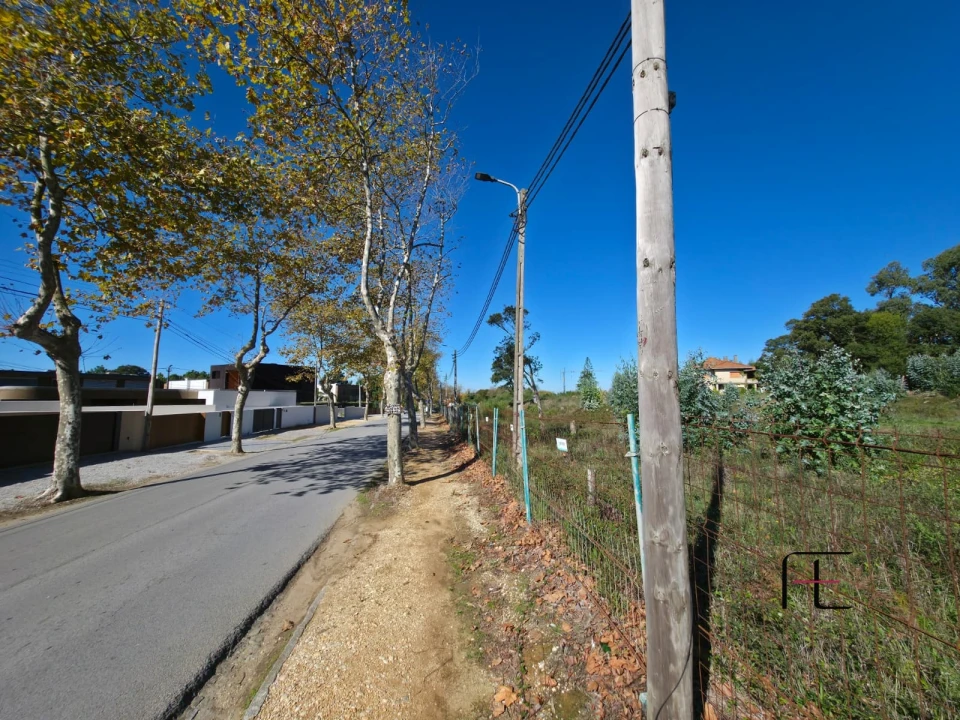 Terreno para Venda em Gulpilhares e Valadares Foto 3