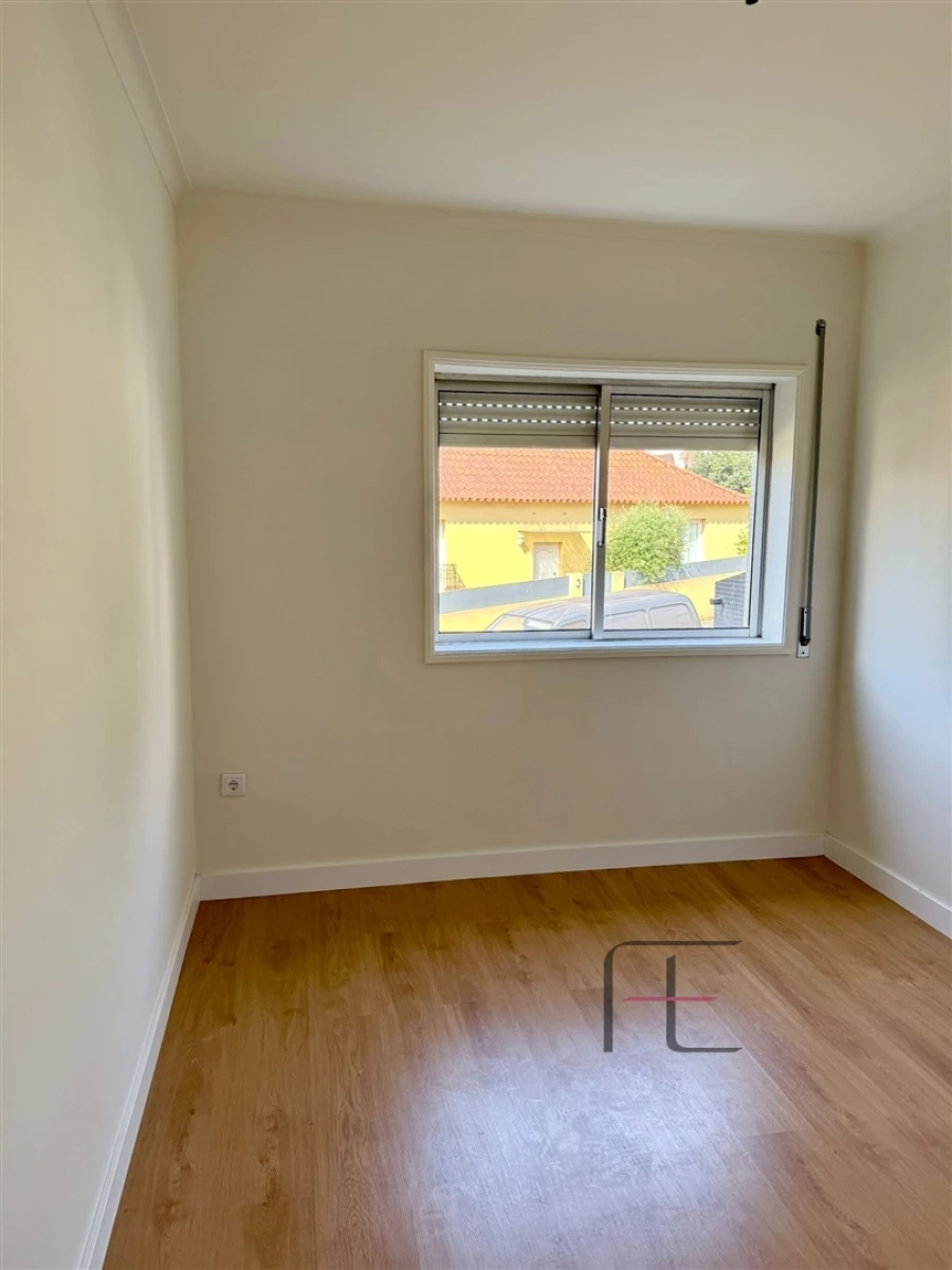 Apartamento T3 para Venda em Canelas Foto 5