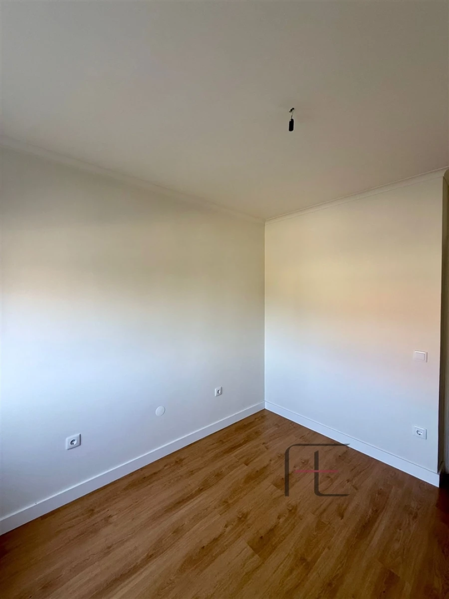 Apartamento T3 para Venda em Canelas Foto 10