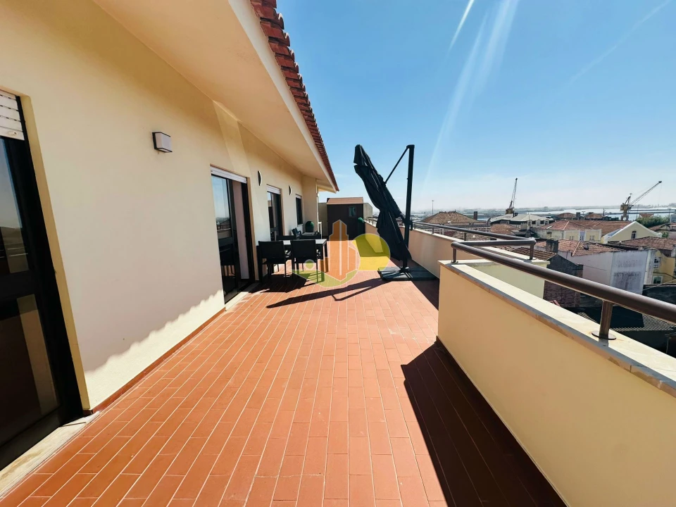 Apartamento T1 para Venda em Buarcos Foto 1